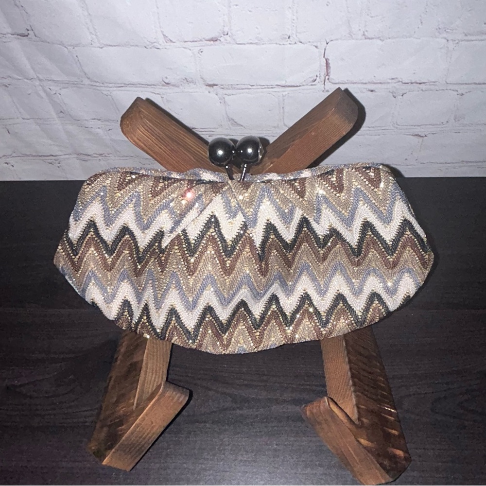 Lulu Townsend Clutch with Chain‎